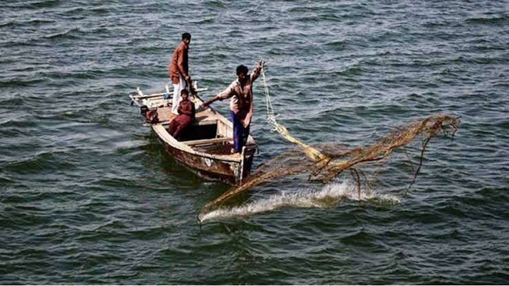 India Releases 11 Pakistani Fishermen Who Return Home Pakistani Fishermen