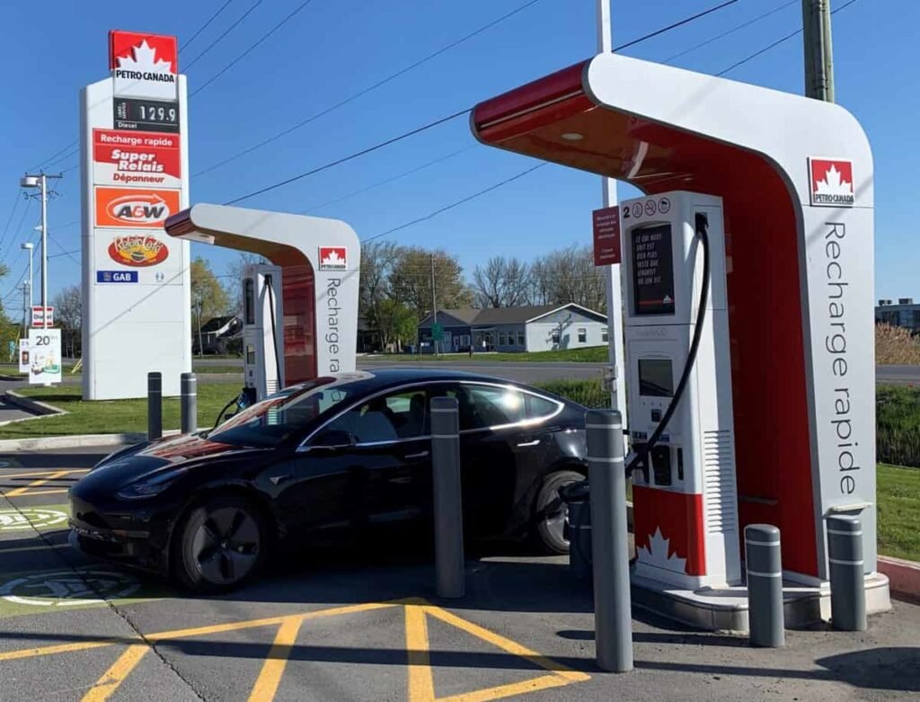 Govt Plans EV Fast Chargers Every 50 KM on Major Highways and Motorways