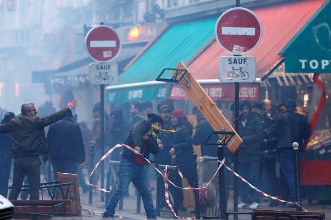 Paris Terror Attack: Gunman Kills One, Injures Five Including 12-Year-Old Girl in Suspected Racist Shooting