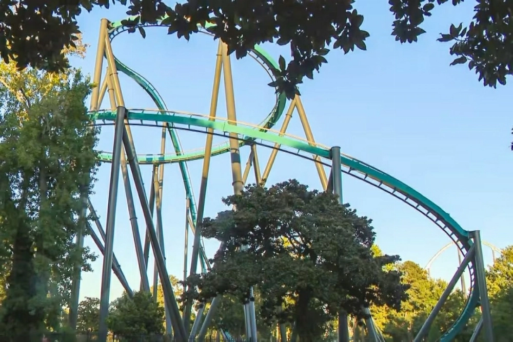 US Amusement Park Tragedy: Man Dies, Several Hurt in Rollercoaster Incident