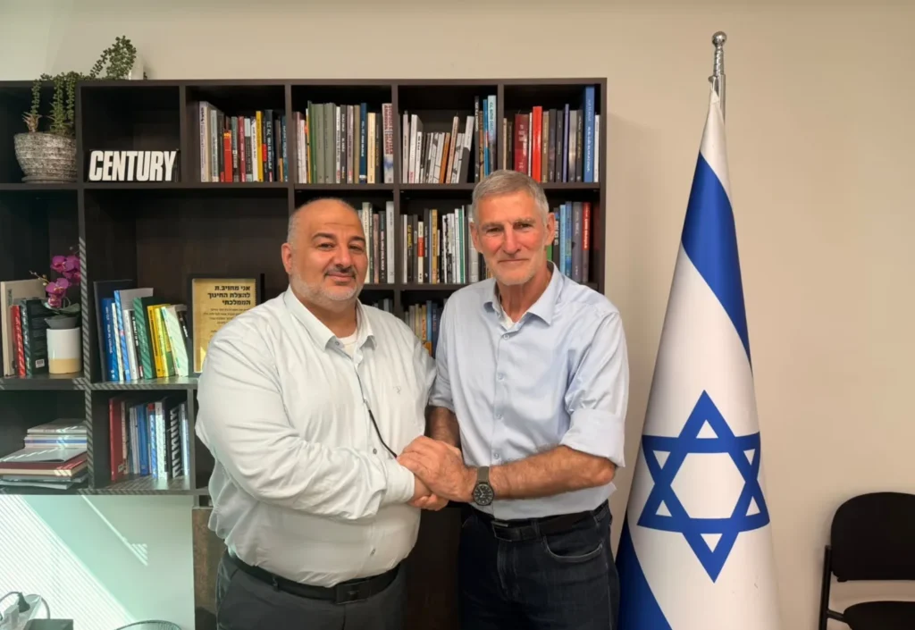 Can Netanyahu Lose Power? Israeli Opposition Meets Arab Party Leader as Coalition Talks Intensify