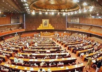 Government Calls National Assembly and Senate Sessions on October 13 Amid Security Concerns