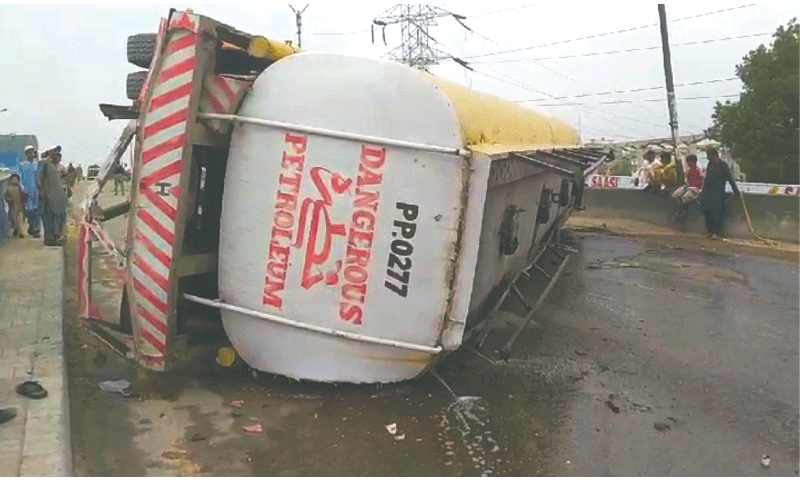 44,000-Litre Petrol Tanker Overturns on National Highway in Chichawatni